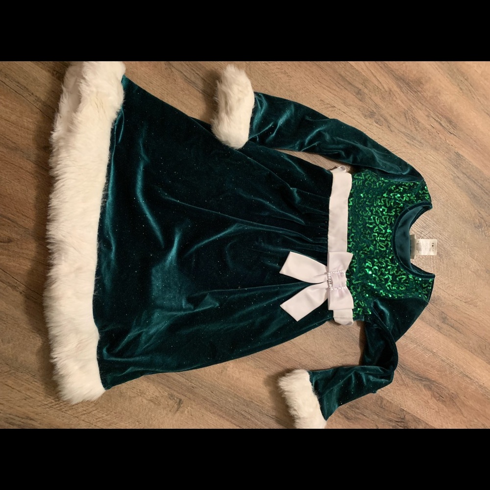 Girl green dress